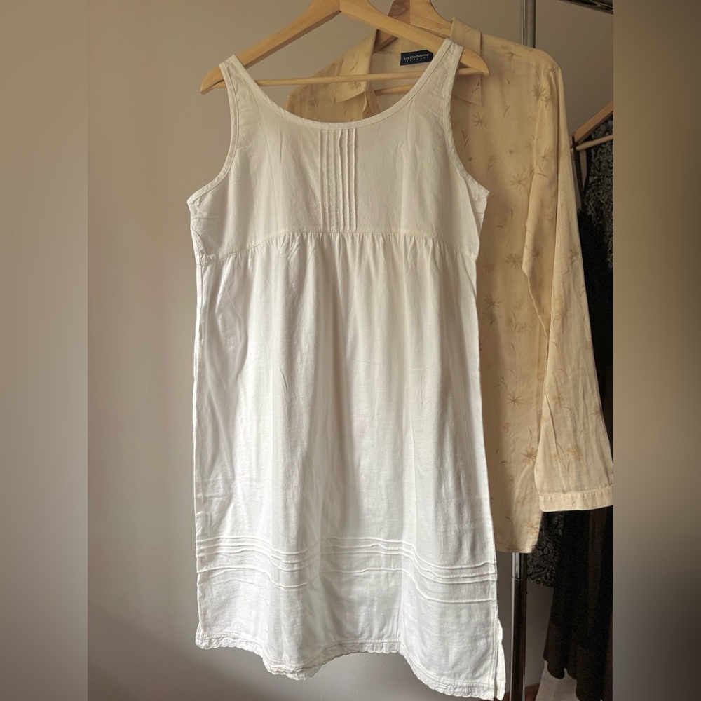 White Sleeveless Summer Dress with Subtle Lace Detail - Picture 3 of 5